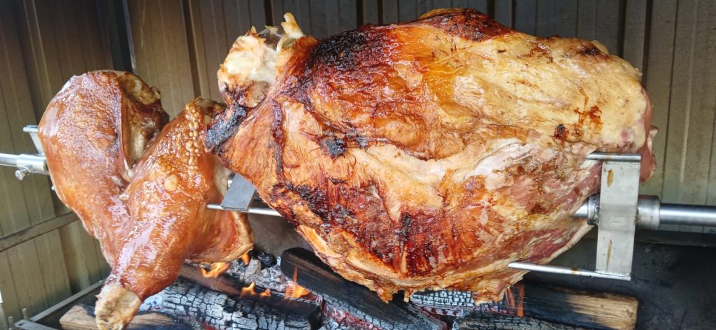 Cuisseau de veau & épaules de cochon pour un mariage