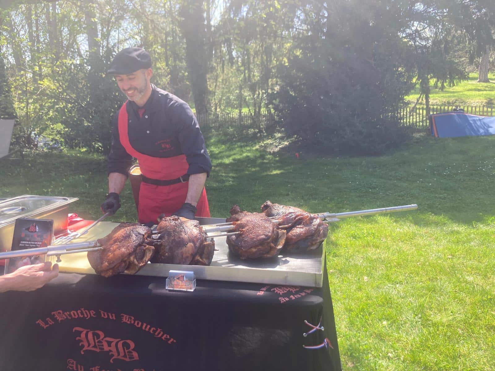 Épaules de cochon pour un anniversaire dans une maison de vacances (chez MARCEL JE T&rsquo;AIME)